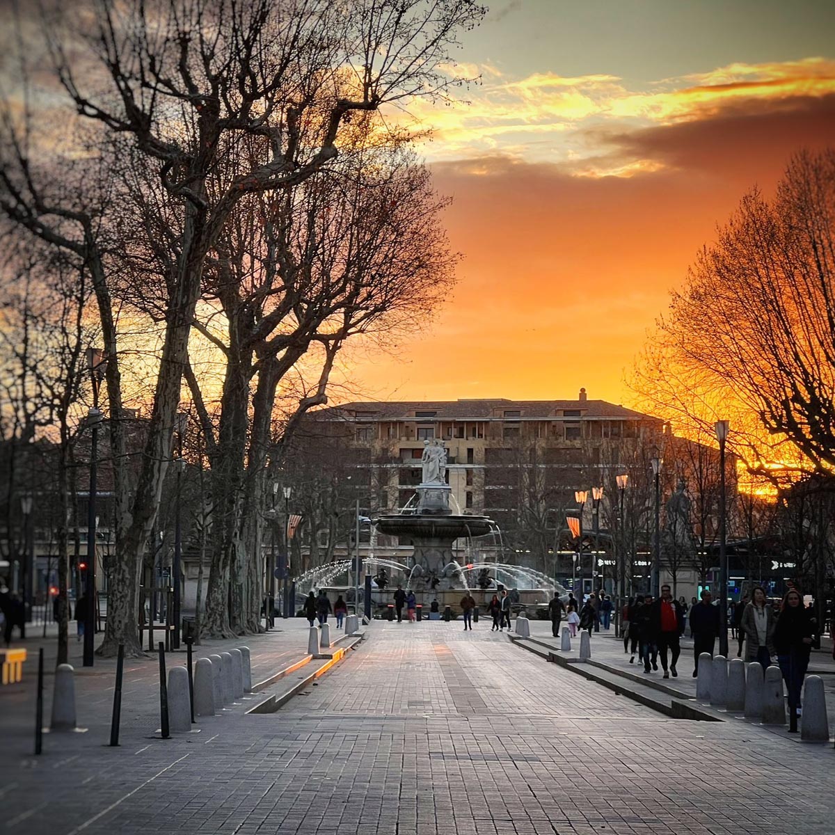 Coucher de soleil sur le cours Mirabeau