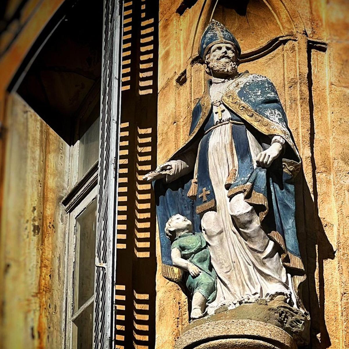 Niche votive / Angle rue des bagniers / rue Marius Reynaud