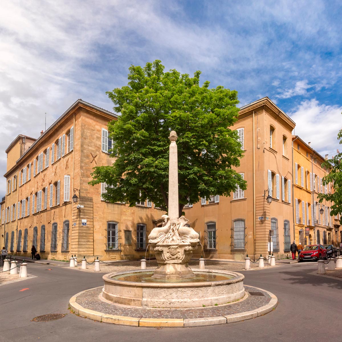 Place des 4 dauphins